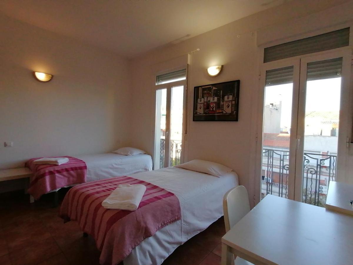 Apartamentos El Puente Madrid Buitenkant foto