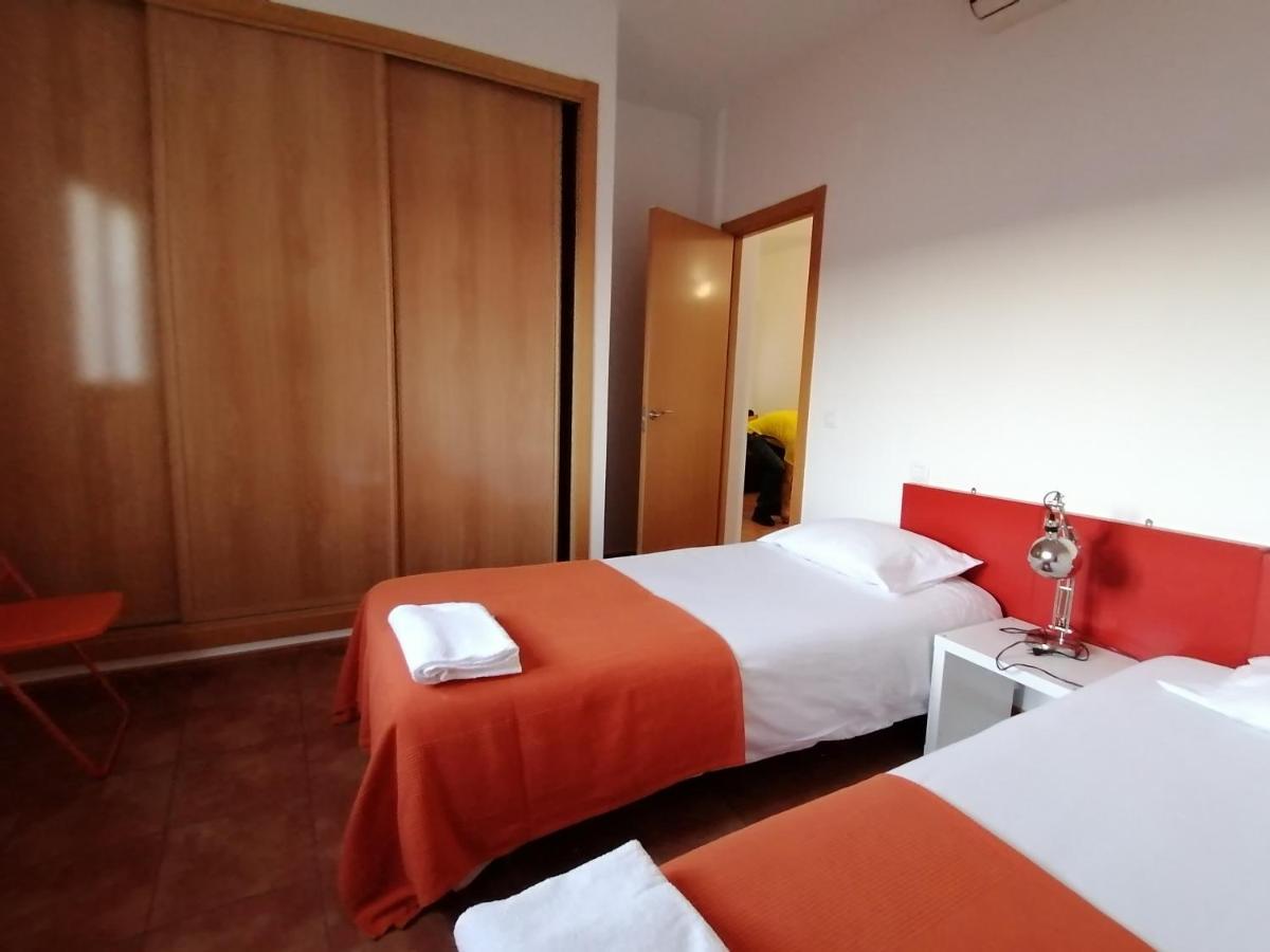 Apartamentos El Puente Madrid Buitenkant foto