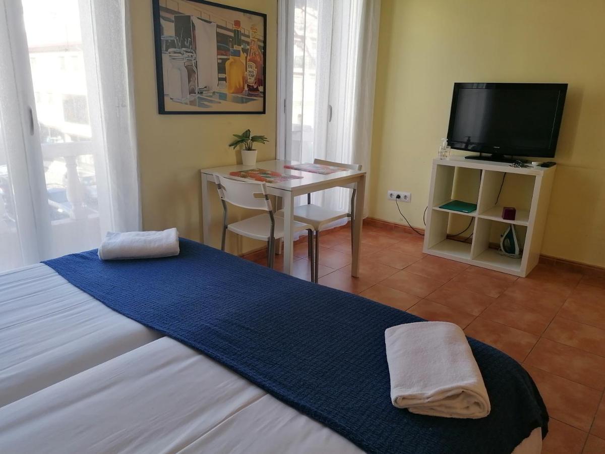 Apartamentos El Puente Madrid Buitenkant foto